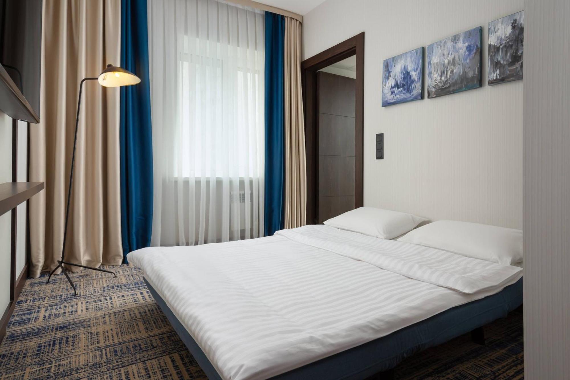 Hotel Courtyard By Marriott Tashkent Esterno foto