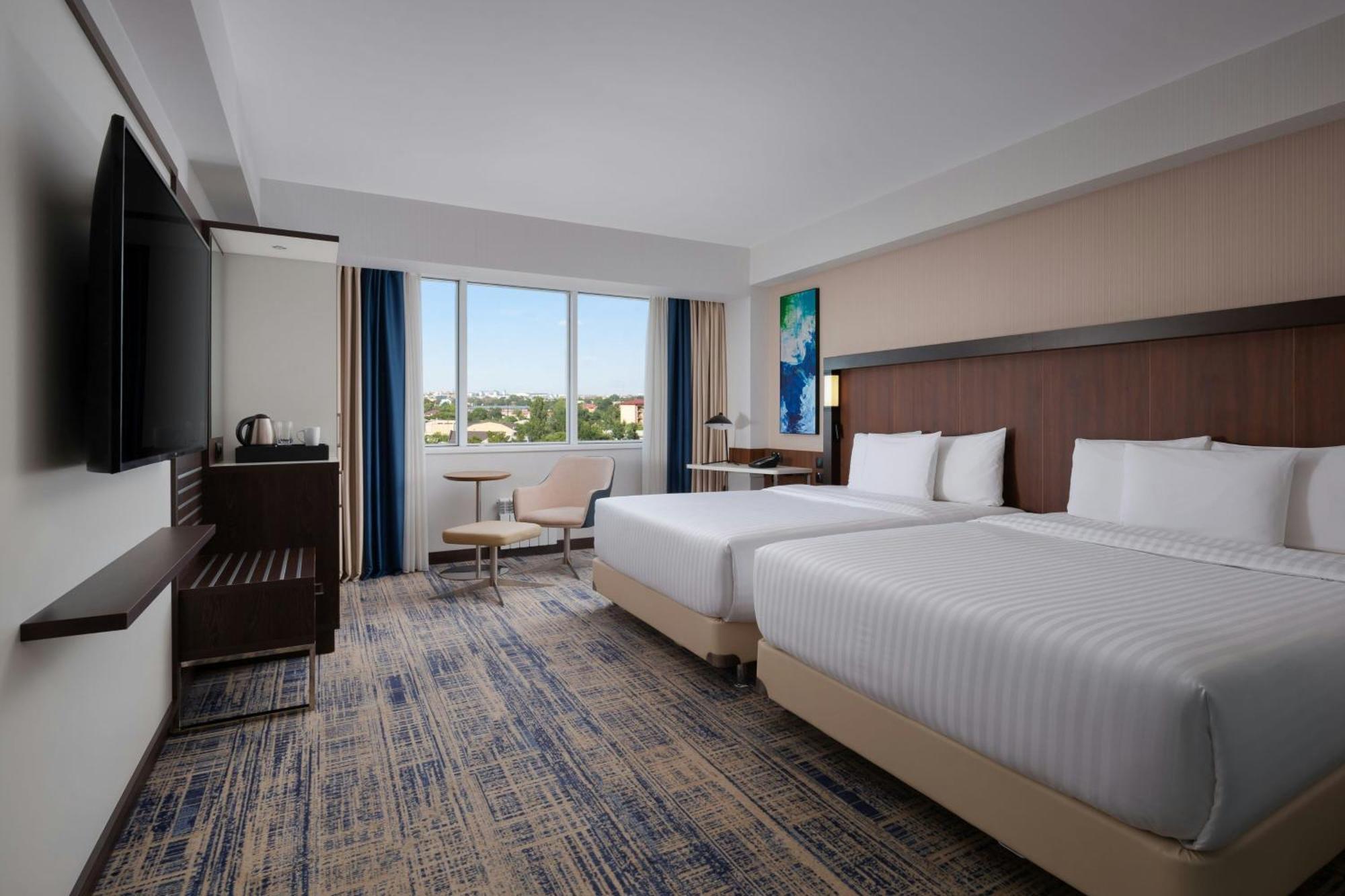 Hotel Courtyard By Marriott Tashkent Esterno foto