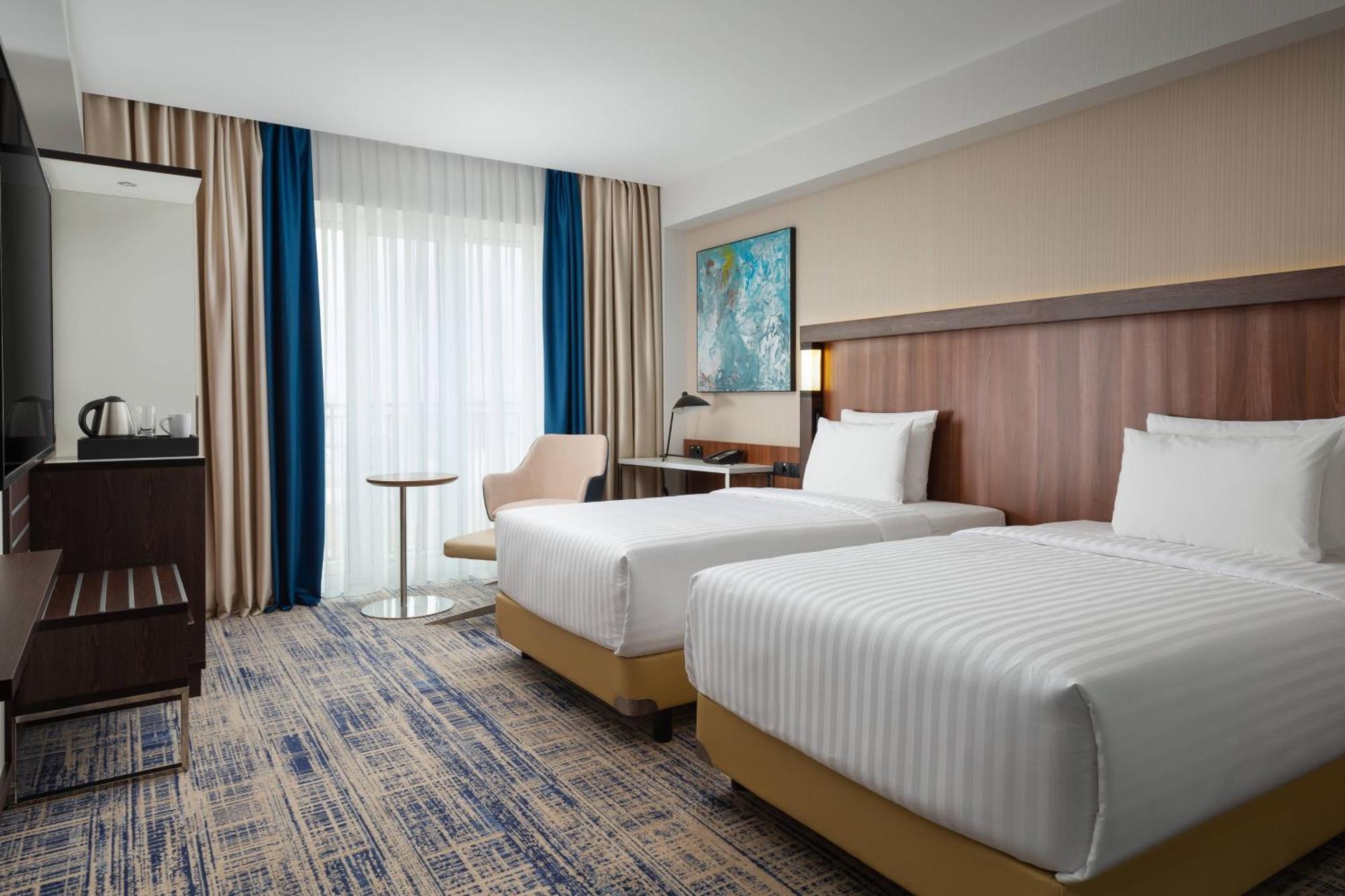 Hotel Courtyard By Marriott Tashkent Esterno foto