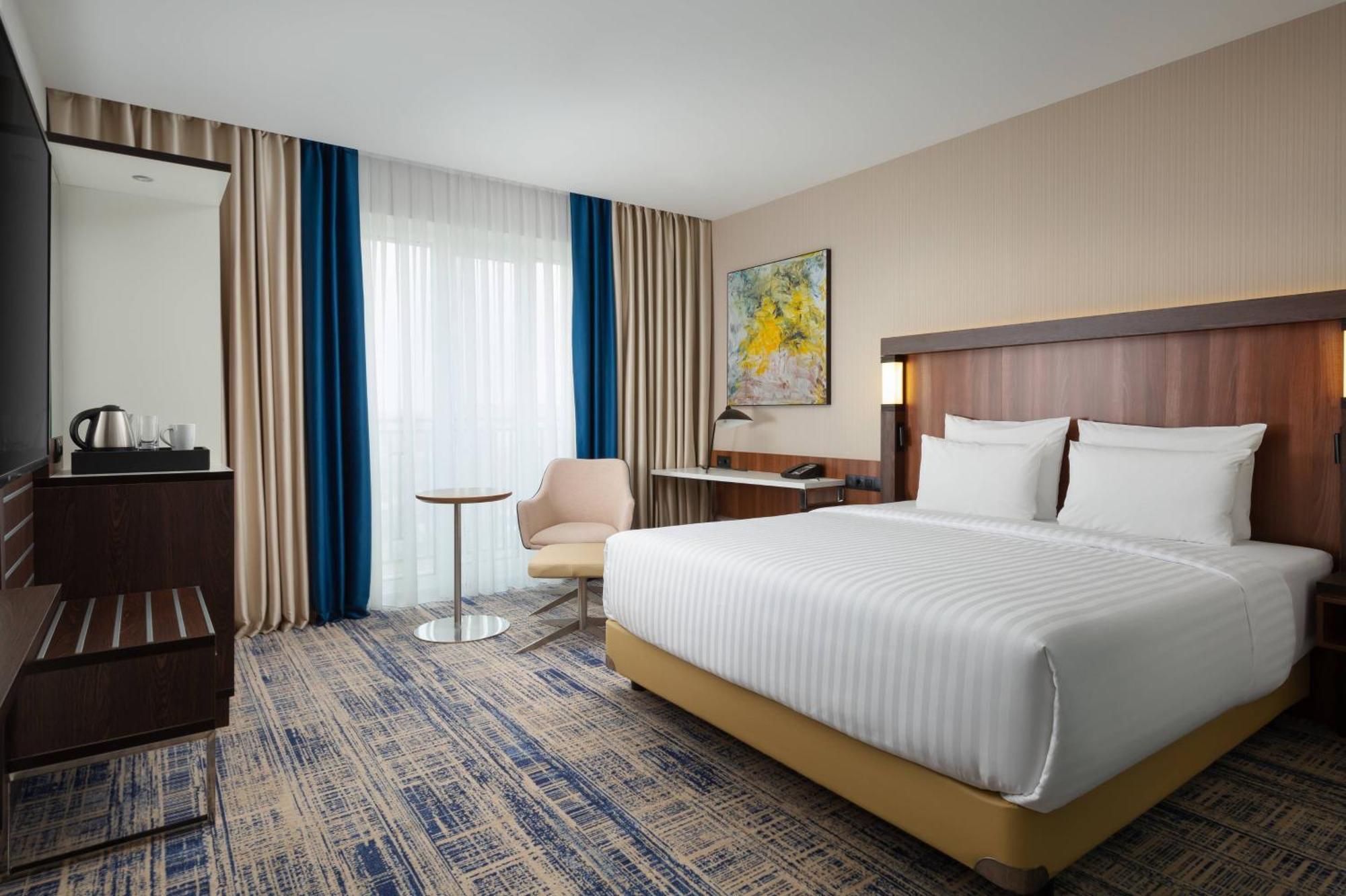 Hotel Courtyard By Marriott Tashkent Esterno foto