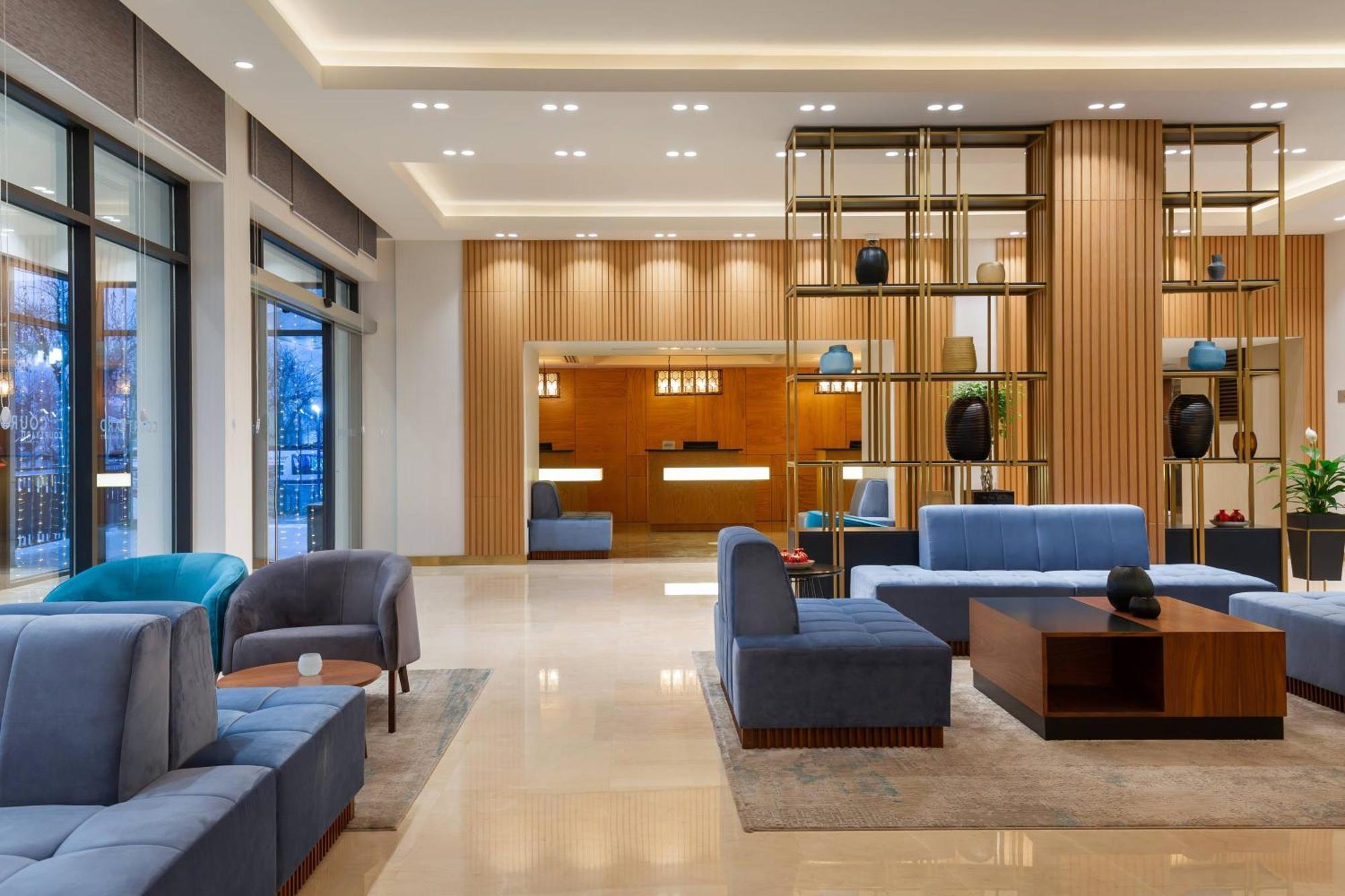 Hotel Courtyard By Marriott Tashkent Esterno foto
